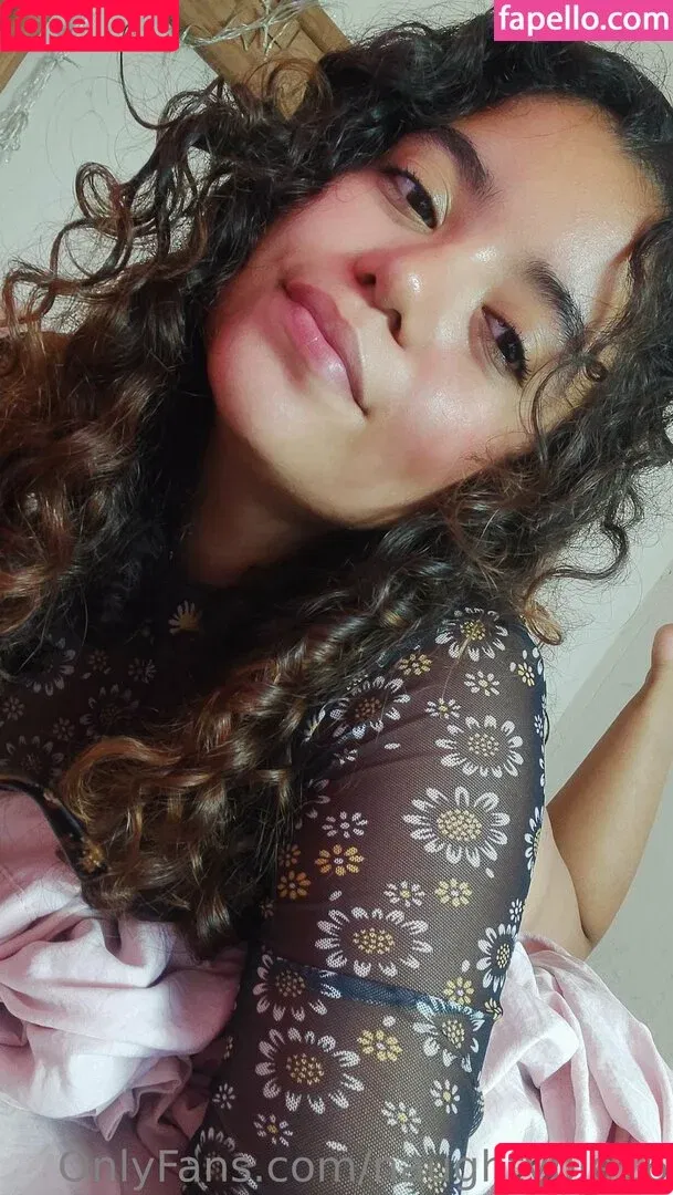 naughtypie16 Onlyfans Photo Gallery 