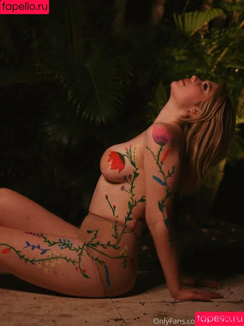 Jessie Paege / https: / jessiepaege Onlyfans Photo Gallery 