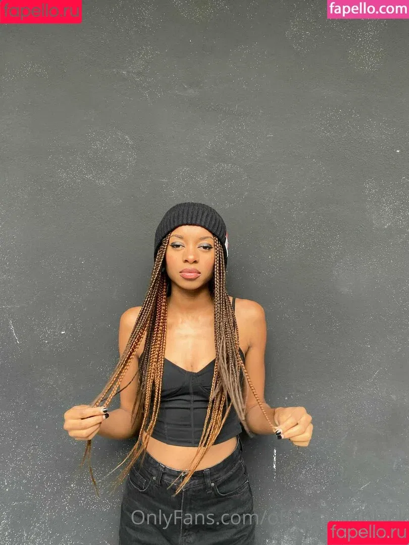 lina___black / officiallinablack Onlyfans Photo Gallery 