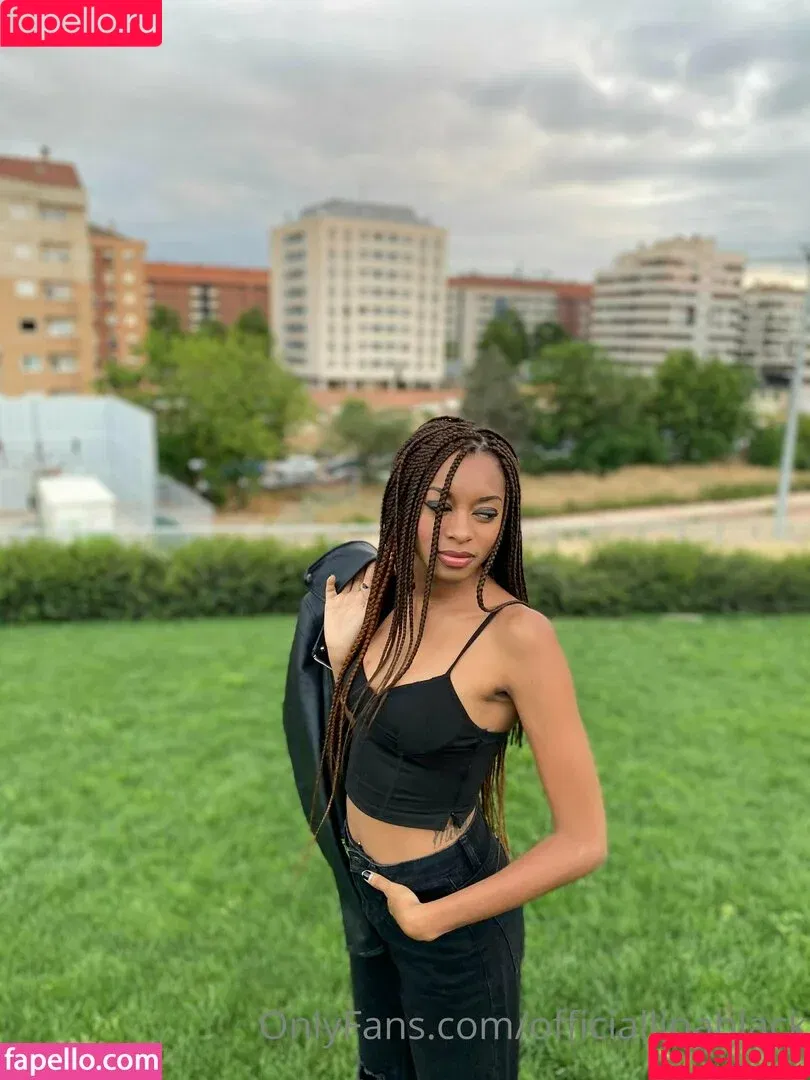 lina___black / officiallinablack Onlyfans Photo Gallery 
