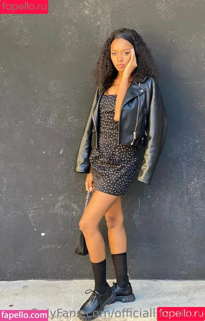 lina___black / officiallinablack Onlyfans Photo Gallery 