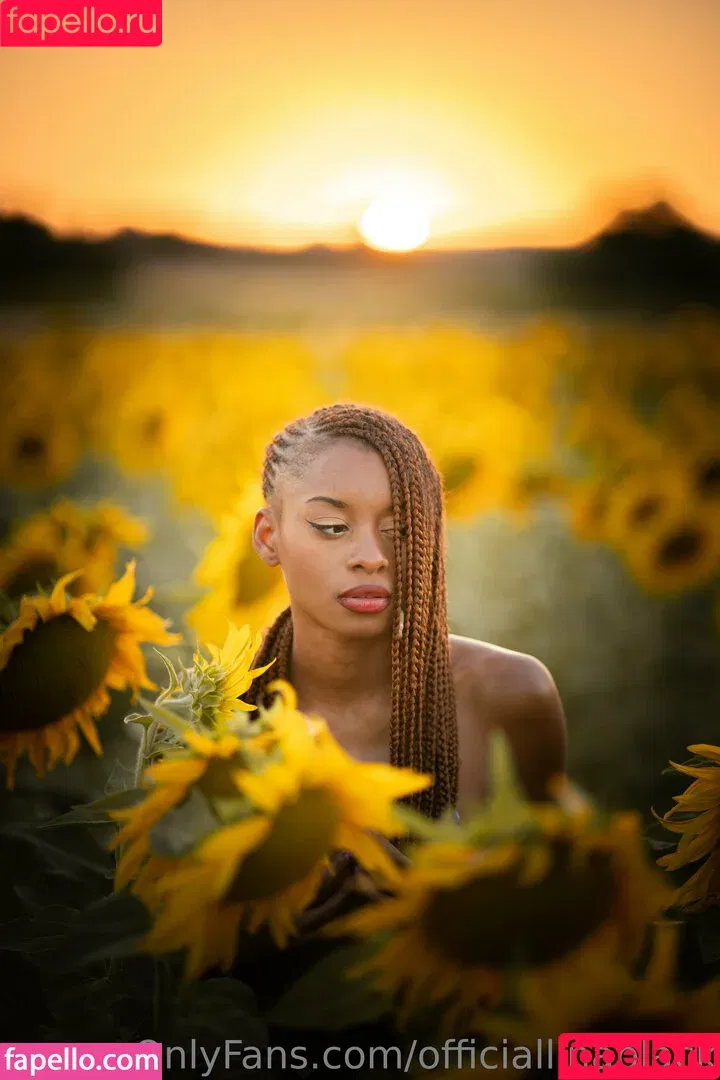 lina___black / officiallinablack Onlyfans Photo Gallery 