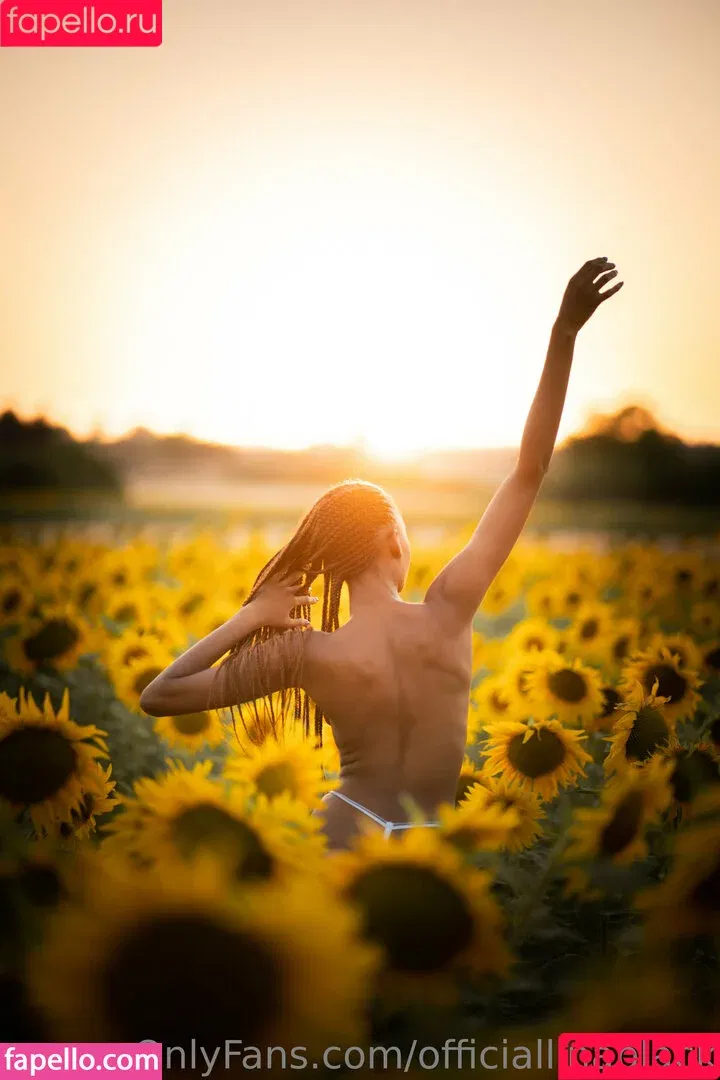 lina___black / officiallinablack Onlyfans Photo Gallery 