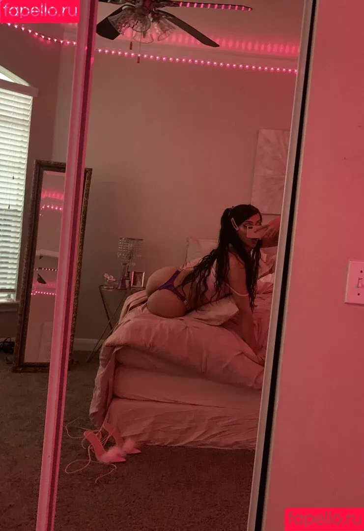 xoxnaughtynatti / xoxonatt Onlyfans Photo Gallery 