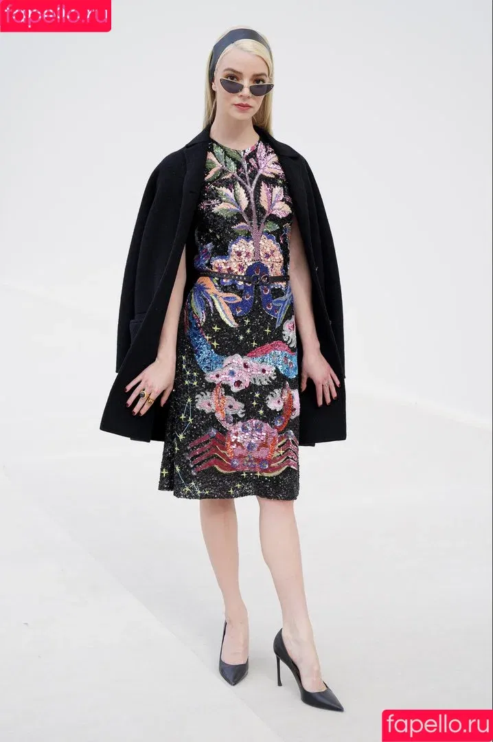 Anya Taylor-Joy / anyataylorjoy Onlyfans Photo Gallery 