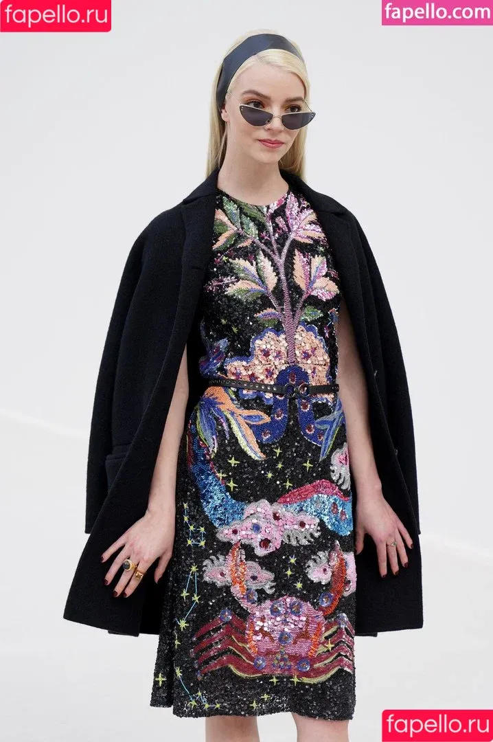 Anya Taylor-Joy / anyataylorjoy Onlyfans Photo Gallery 