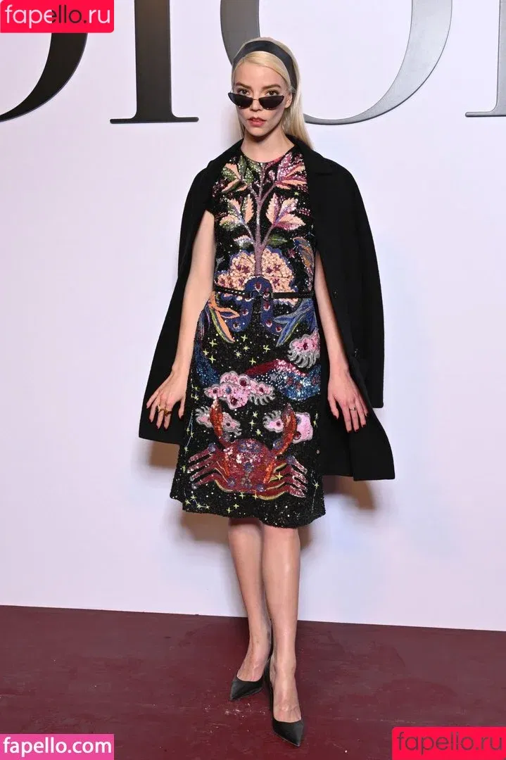 Anya Taylor-Joy / anyataylorjoy Onlyfans Photo Gallery 