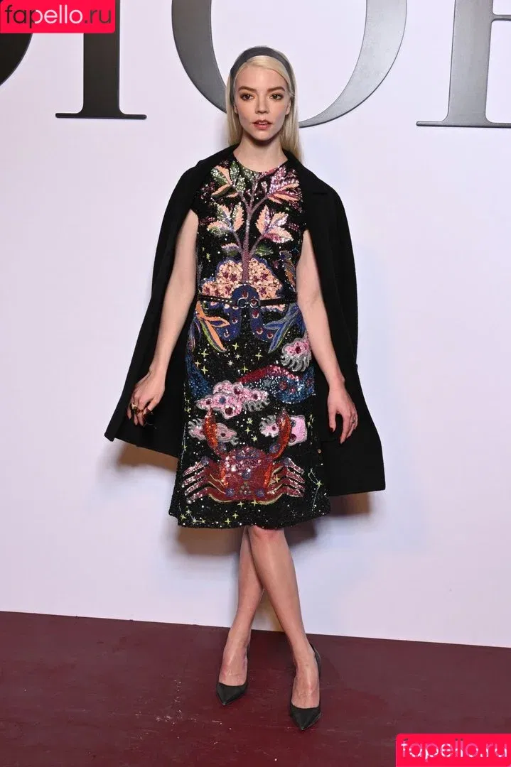 Anya Taylor-Joy / anyataylorjoy Onlyfans Photo Gallery 