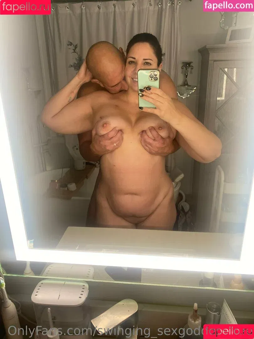 gwitdajuice / swinging_sexgoddessfree Onlyfans Photo Gallery 