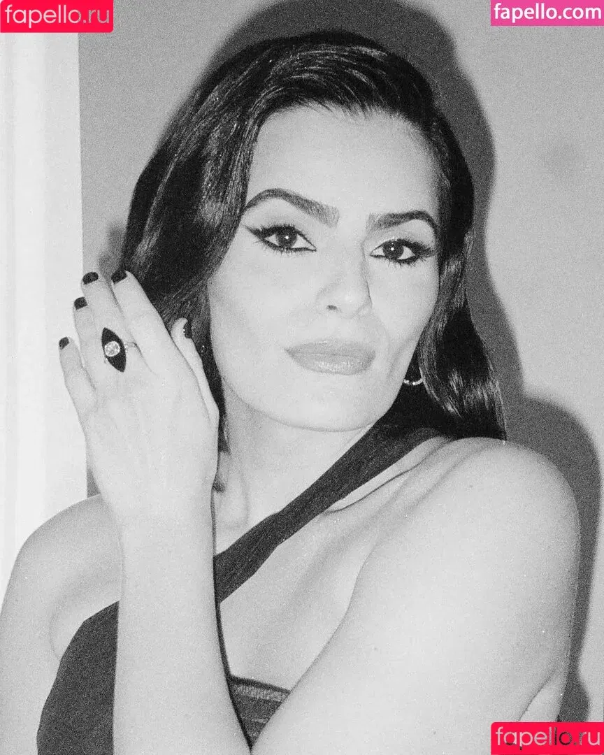 Nava Mau / NavaMau Onlyfans Photo Gallery 