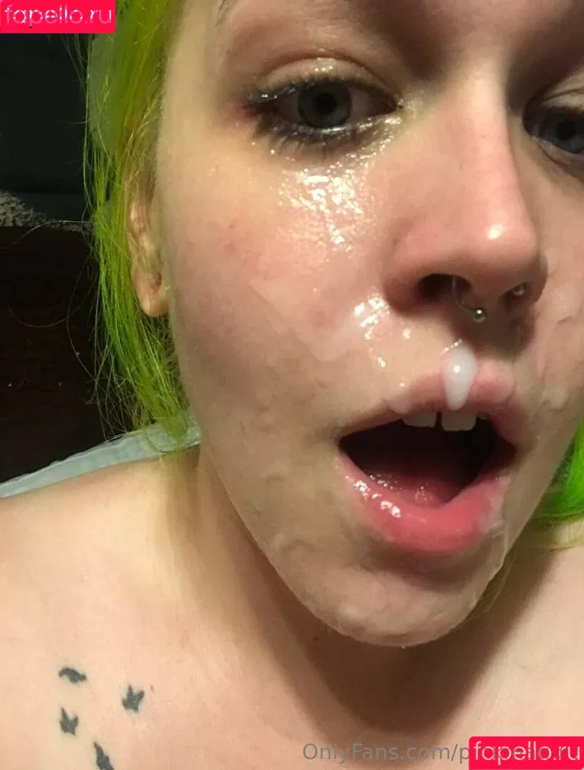 Kat Ravioli taboo vids? / pink.maggit_ / pinkmaggit Onlyfans Photo Gallery 