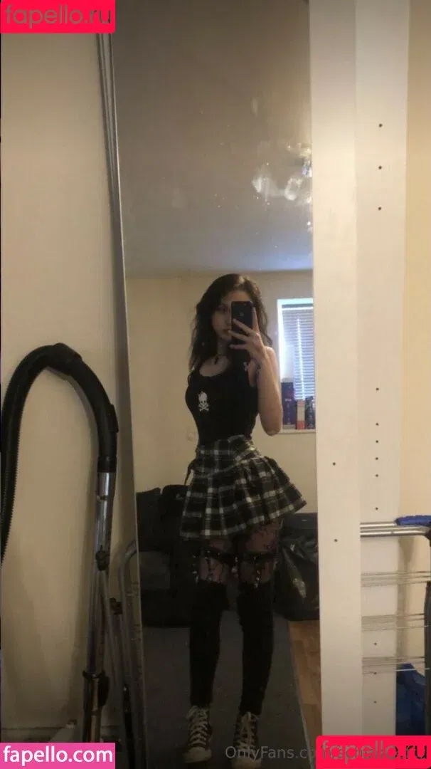 Kittyis._.Schizo / Sabah Nessy / Schizo_Kitty / Schizo_Kitty999 / Succubuss._.Kitty / Sw33tn3ss._.Nessy Onlyfans Photo Gallery 