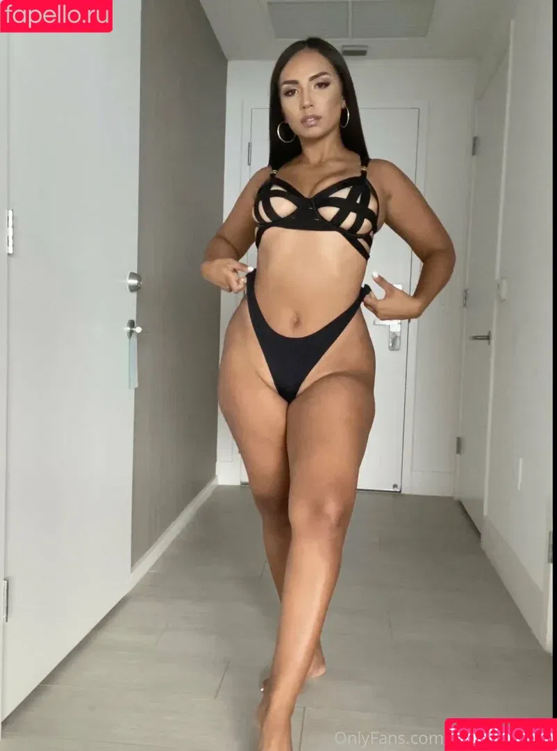 Camila Bernal / caamibernaal Onlyfans Photo Gallery 