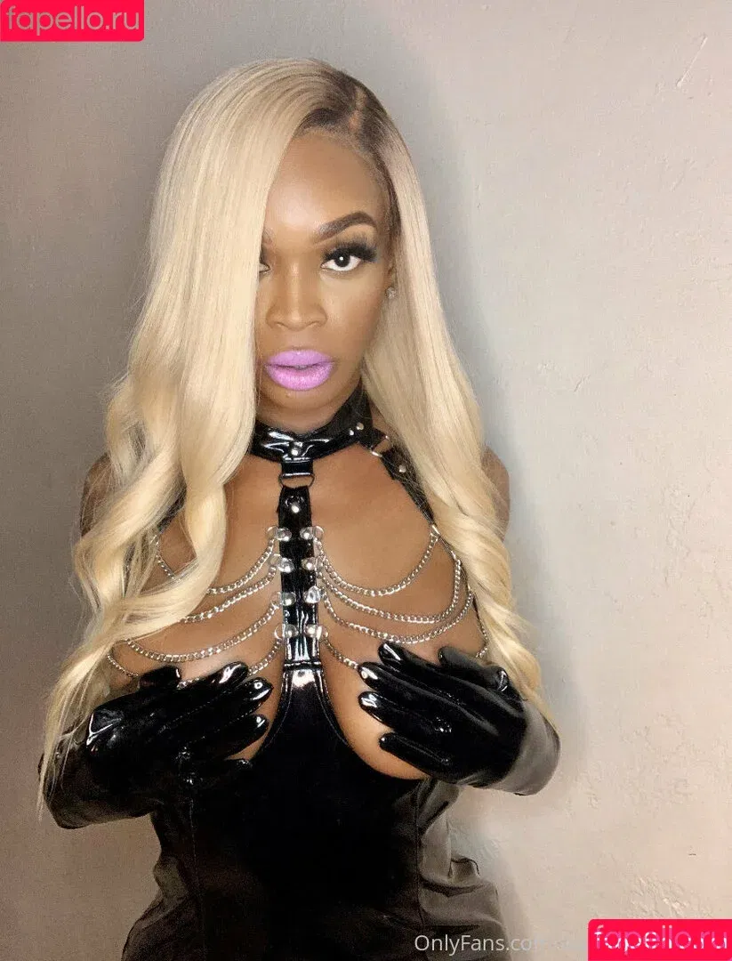 porsharevamped / samanthaporsha Onlyfans Photo Gallery 