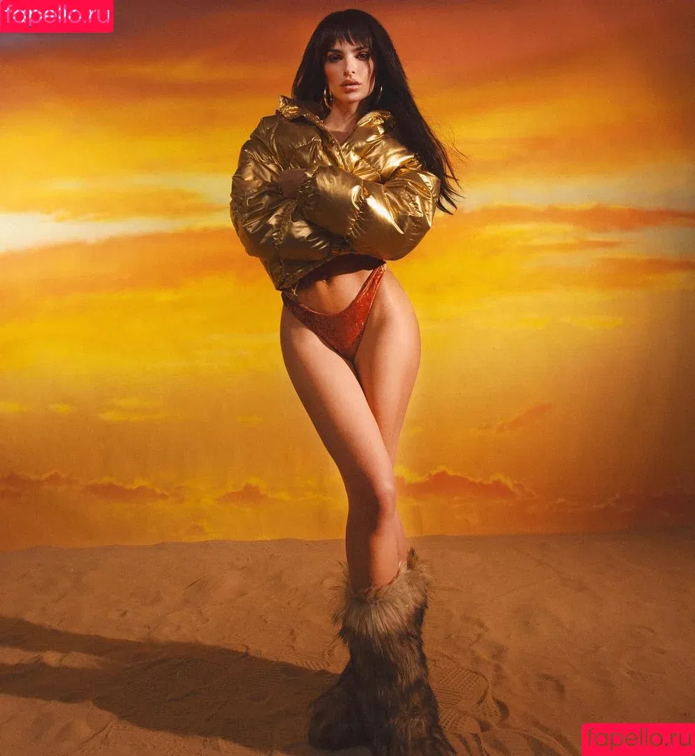 Emily Ratajkowski / Officialemilyratajkowski / emrata Onlyfans Photo Gallery 