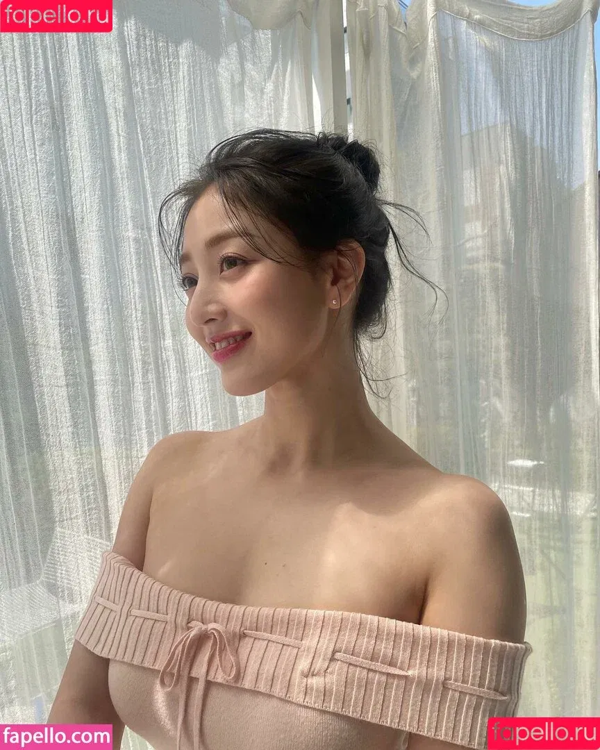 Jihyo / Park Ji-hyo / TWICE / _zyozyo / 박지효 Onlyfans Photo Gallery 