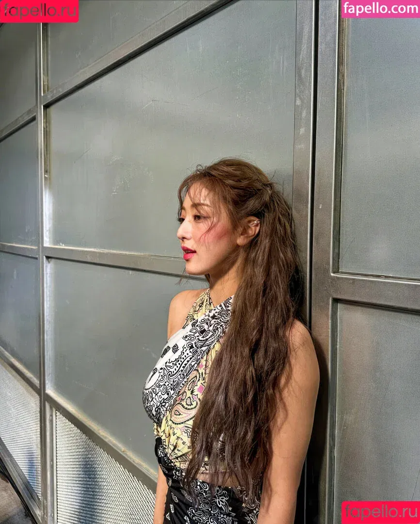 Jihyo / Park Ji-hyo / TWICE / _zyozyo / 박지효 Onlyfans Photo Gallery 