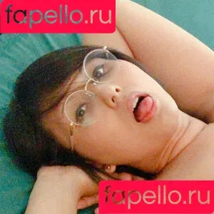 MilkteaMomoko / taramilktea Onlyfans Photo Gallery 