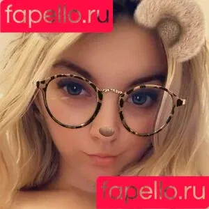 Caira / LUN4RM0ON / caira.x / cairaxxxx / yourinternetgirlfriendxx Onlyfans Photo Gallery 