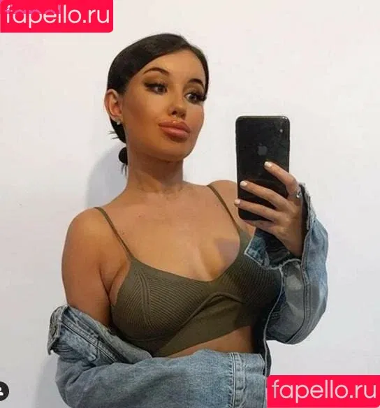 Kate Patterson / kateeexx / misskatepatterson Onlyfans Photo Gallery 