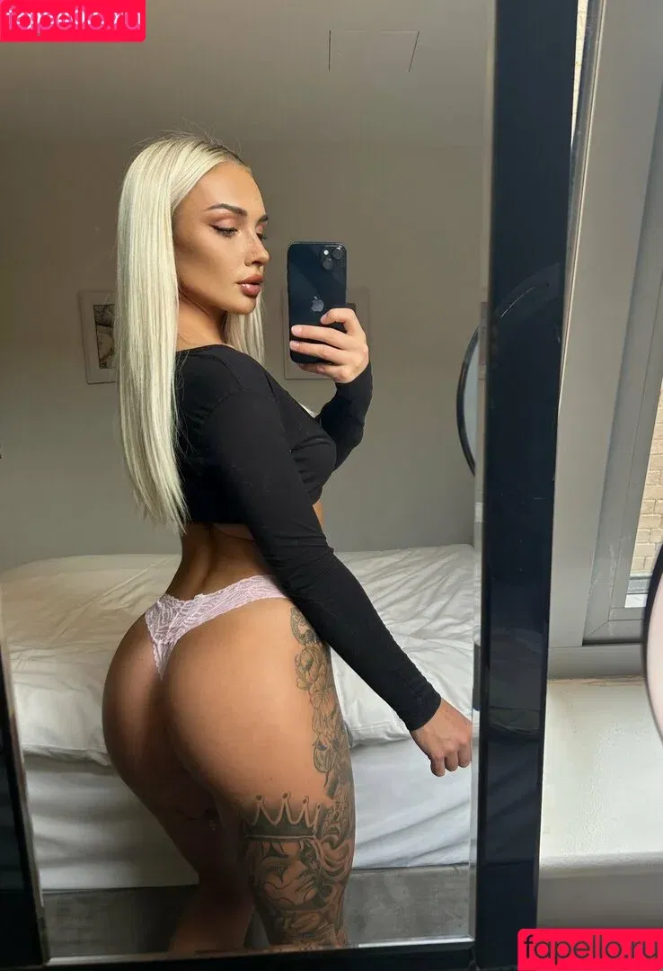 charlottestevensx_ / charstevesxo Onlyfans Photo Gallery 