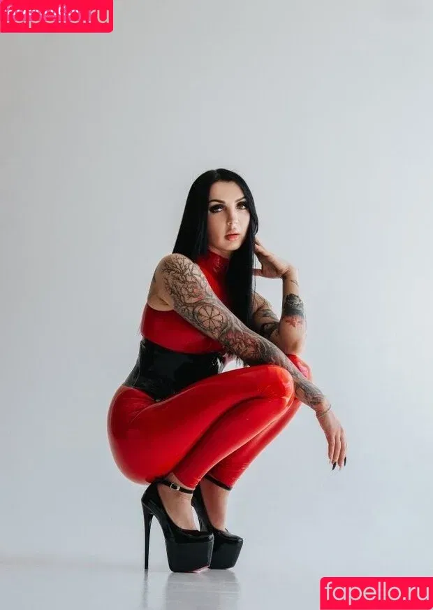 Anastasia Firebird / luxurykate / nastyafirebird / nastyafirebird_official Onlyfans Photo Gallery 