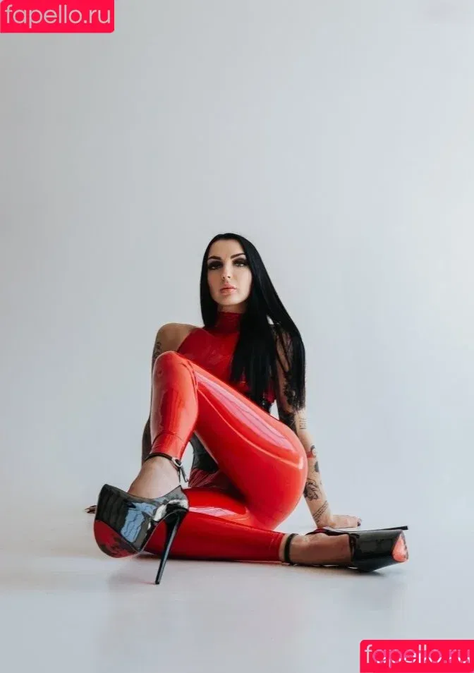 Anastasia Firebird / luxurykate / nastyafirebird / nastyafirebird_official Onlyfans Photo Gallery 