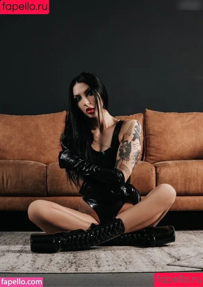 Anastasia Firebird / luxurykate / nastyafirebird / nastyafirebird_official Onlyfans Photo Gallery 