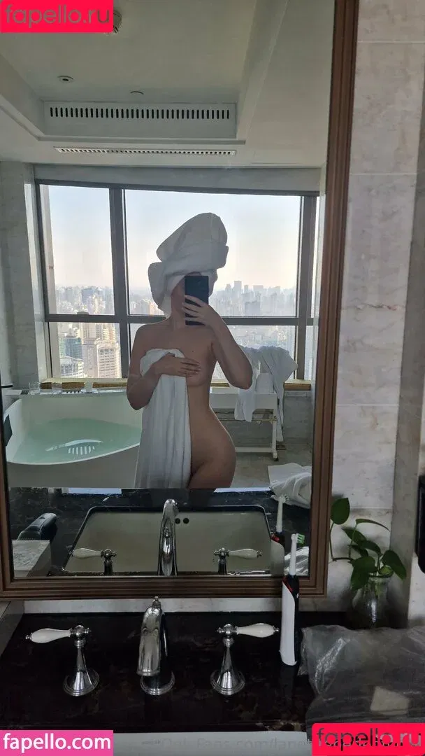 lapetiteperleofficial Onlyfans Photo Gallery 