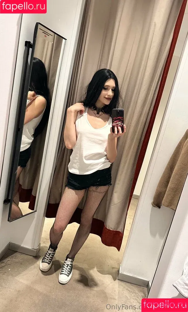 vampkira / vampkira_art Onlyfans Photo Gallery 