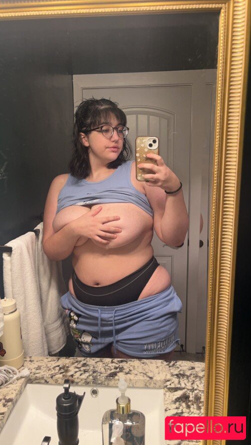 Icedmelontt / Melon T / chill_gilll Nude Onlyfans Photo 9