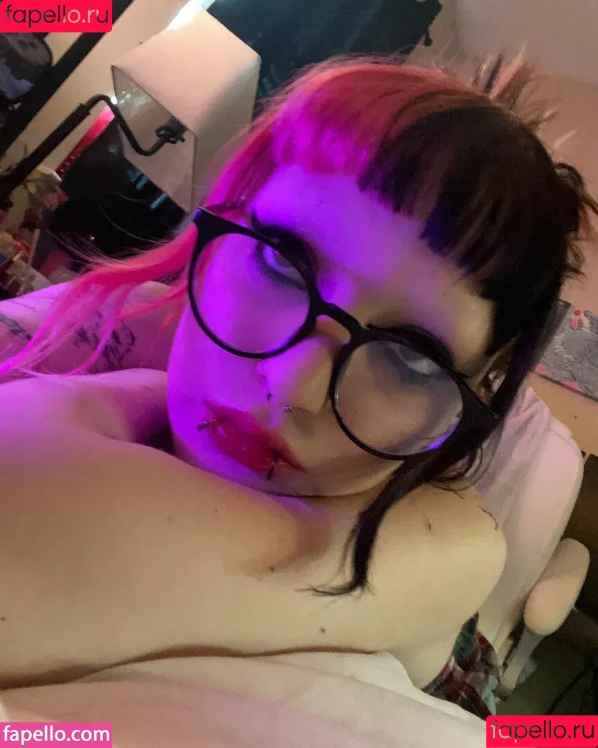 Spookyhomicide / Spookypuppyy Onlyfans Photo Gallery 