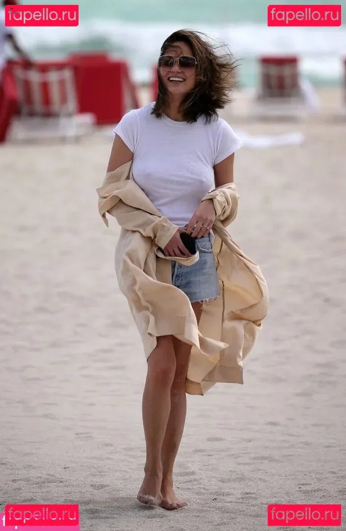 Chrissy Teigen Onlyfans Photo Gallery 