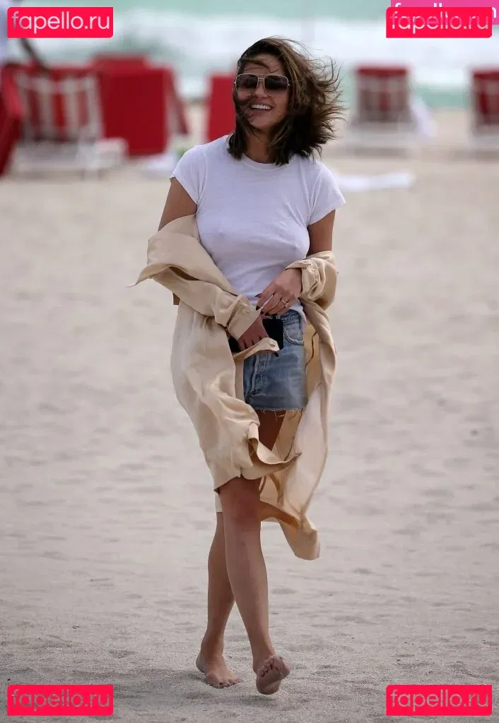 Chrissy Teigen Onlyfans Photo Gallery 