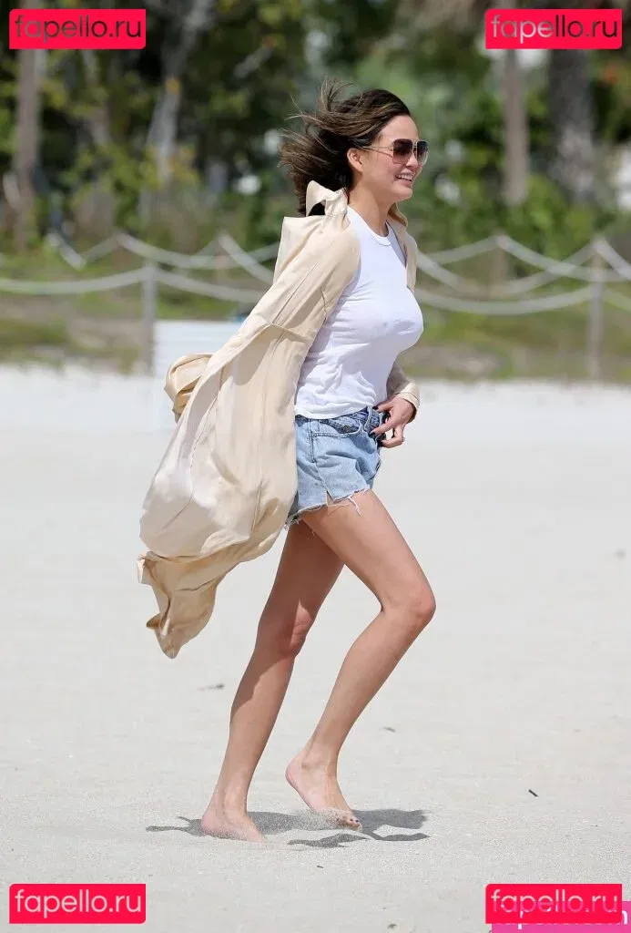 Chrissy Teigen Onlyfans Photo Gallery 