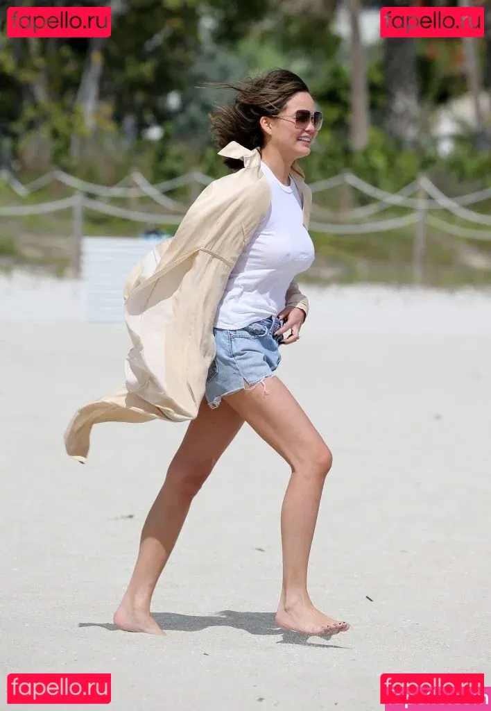 Chrissy Teigen Onlyfans Photo Gallery 