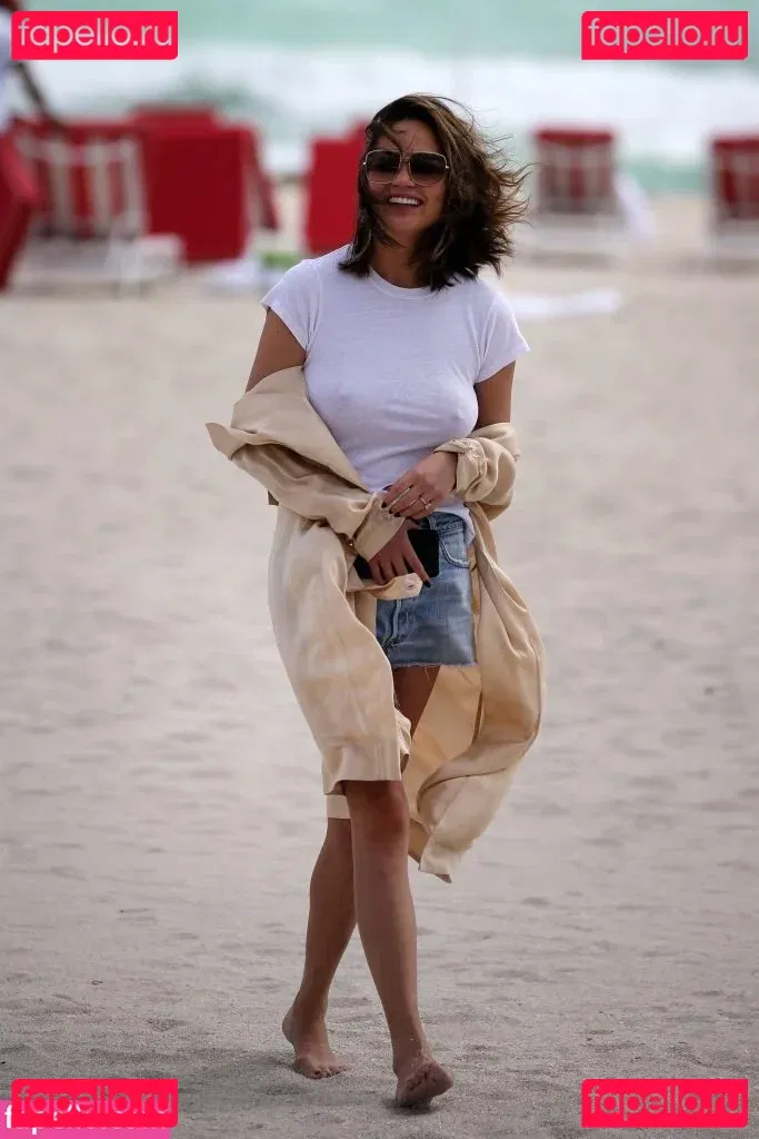 Chrissy Teigen Onlyfans Photo Gallery 