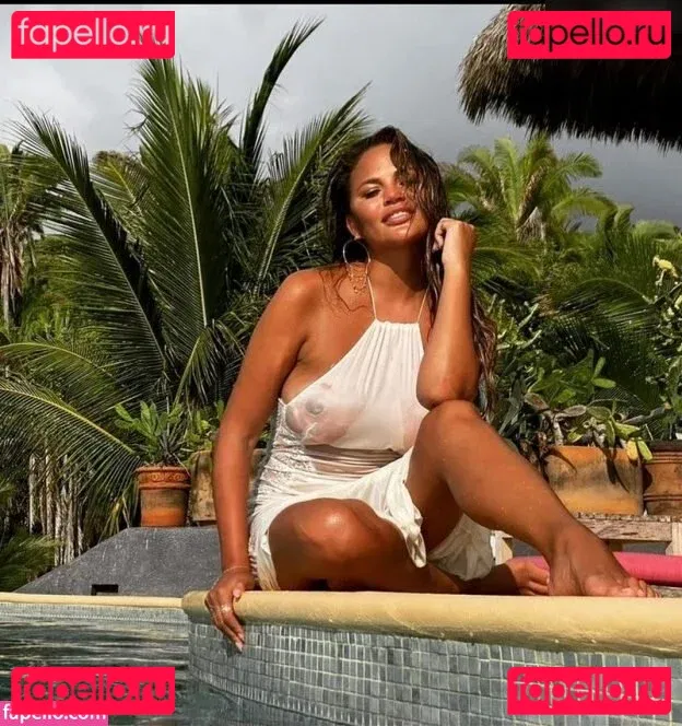 Chrissy Teigen Onlyfans Photo Gallery 