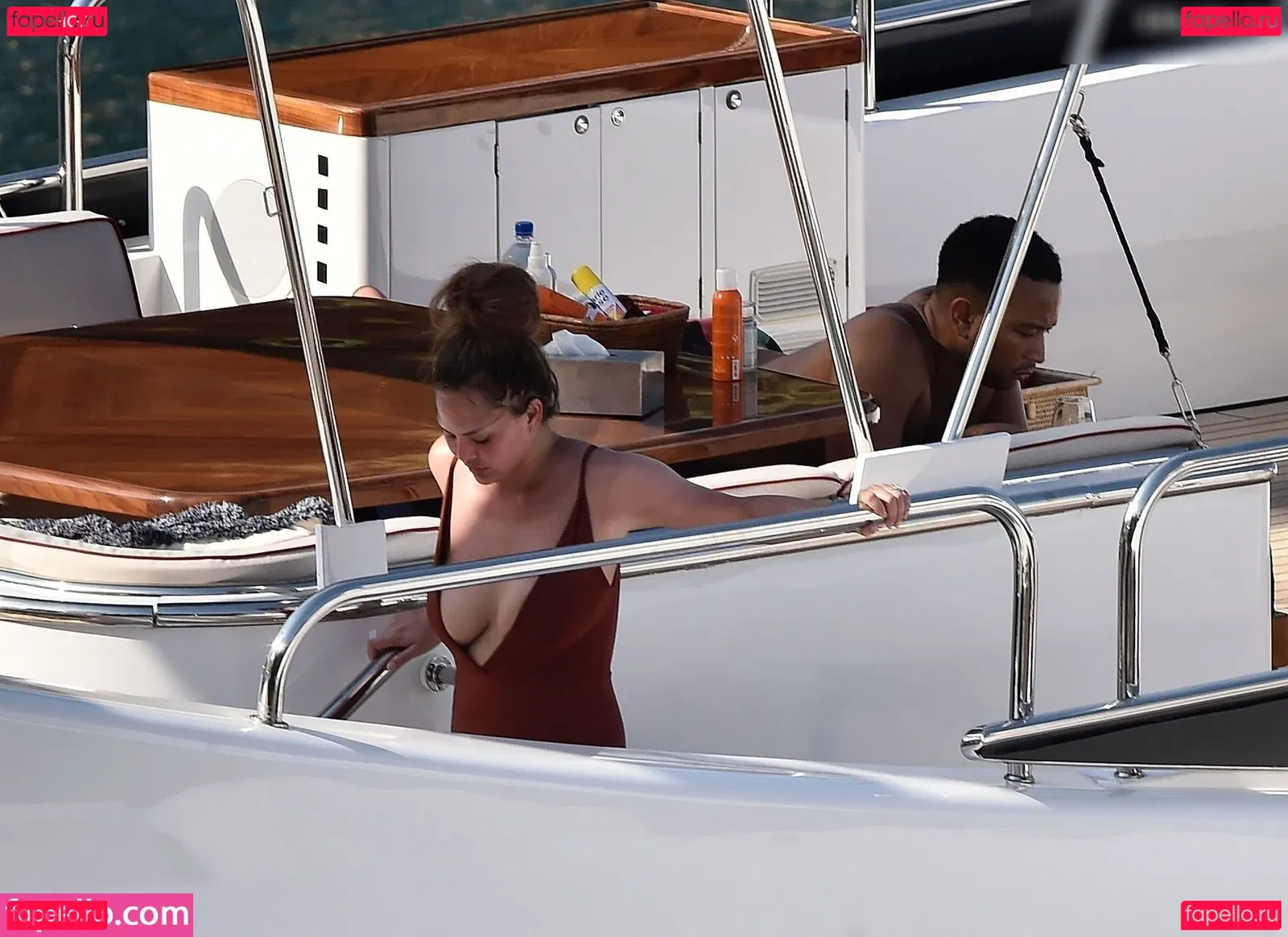 Chrissy Teigen Onlyfans Photo Gallery 