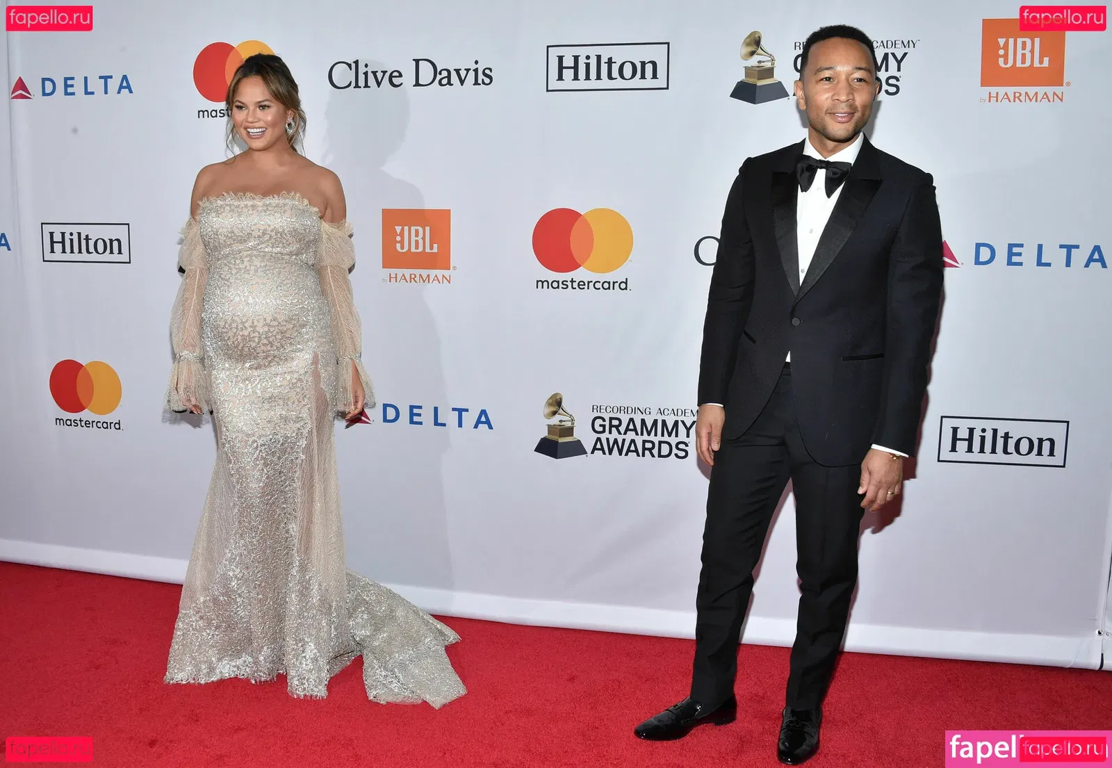 Chrissy Teigen Onlyfans Photo Gallery 