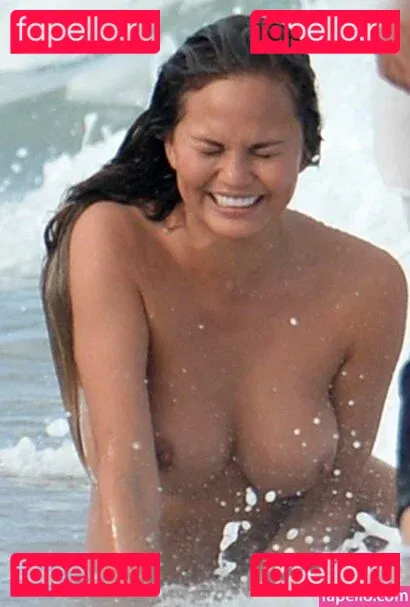 Chrissy Teigen Onlyfans Photo Gallery 