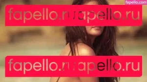 Chrissy Teigen Onlyfans Photo Gallery 