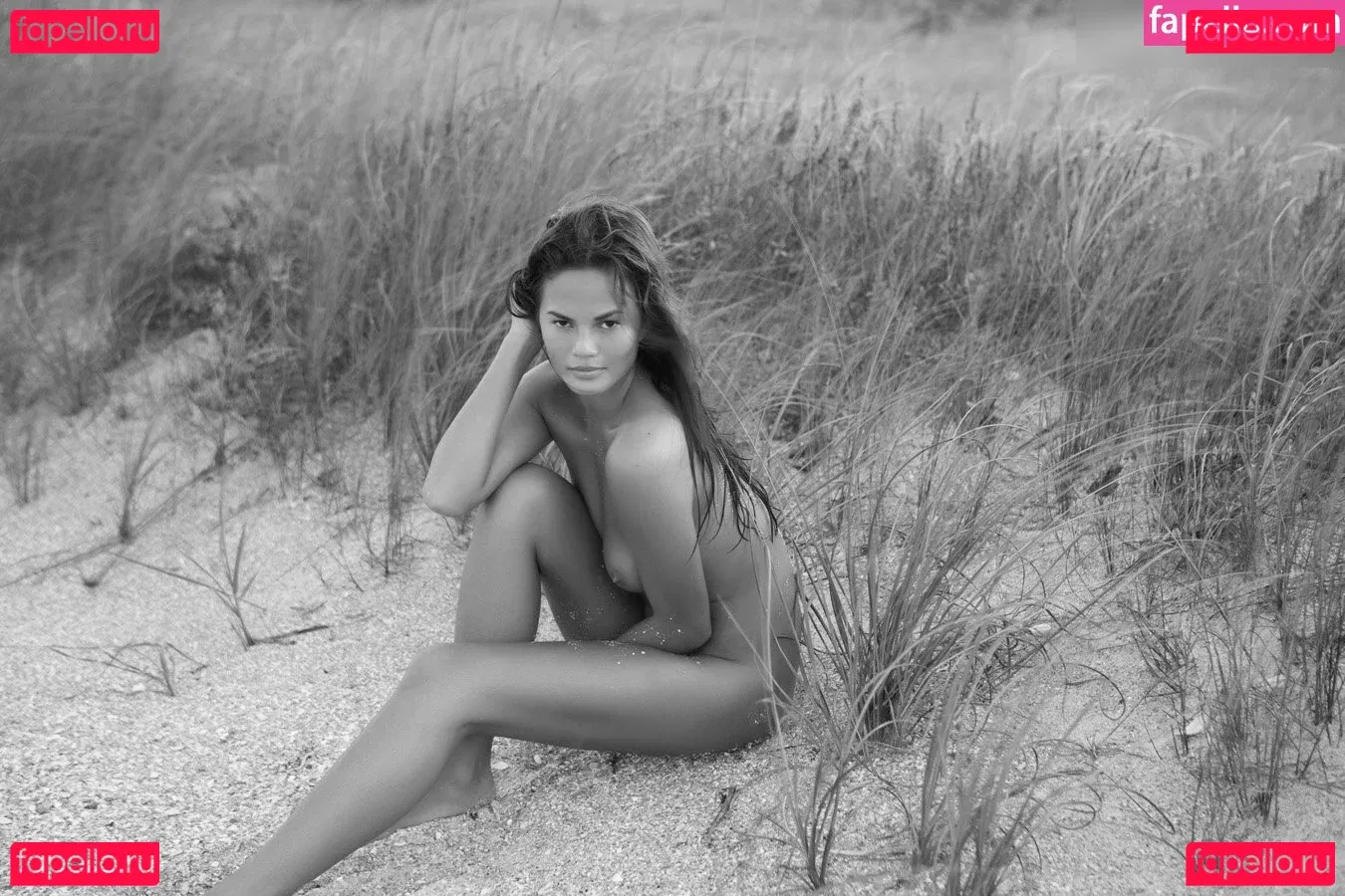 Chrissy Teigen Onlyfans Photo Gallery 