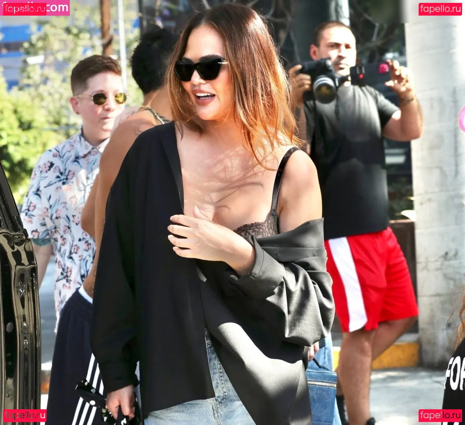 Chrissy Teigen Onlyfans Photo Gallery 