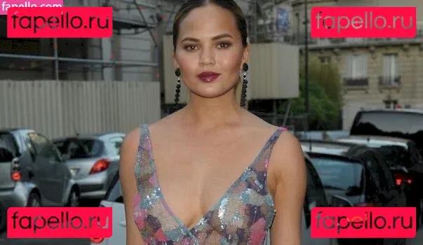 Chrissy Teigen Onlyfans Photo Gallery 