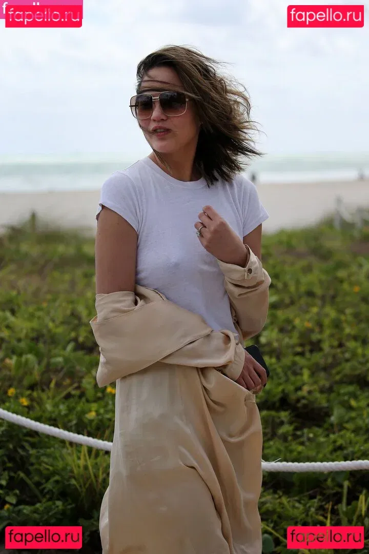 Chrissy Teigen Onlyfans Photo Gallery 