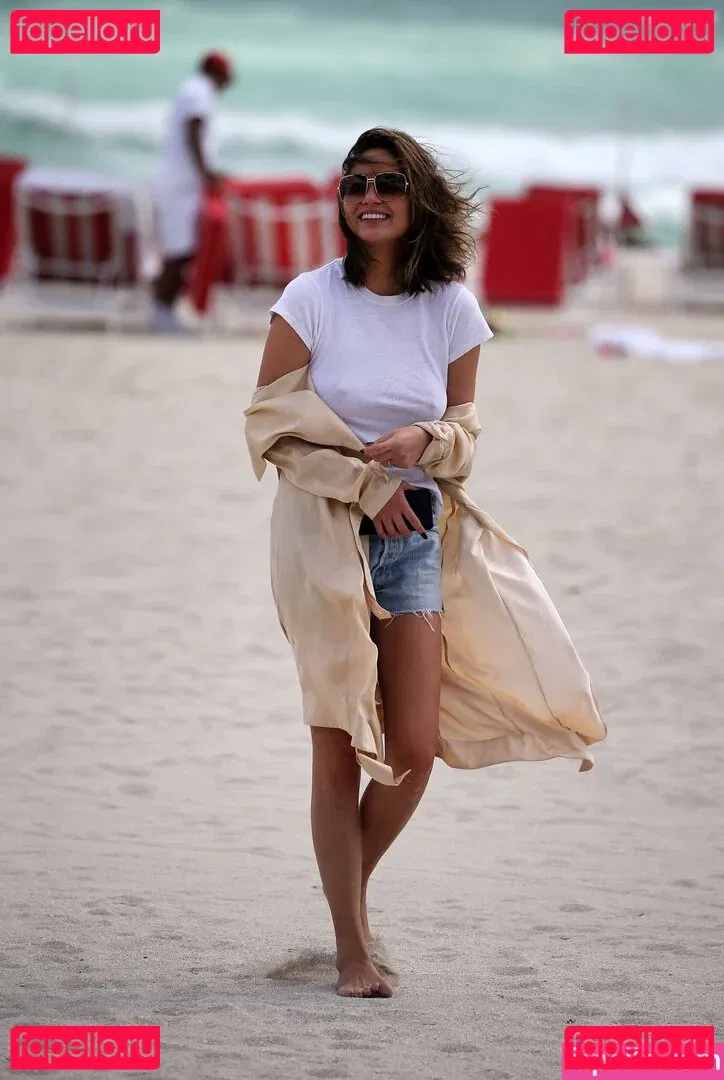 Chrissy Teigen Onlyfans Photo Gallery 