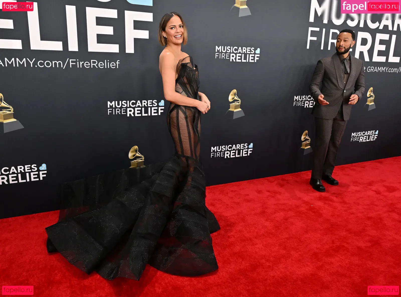 Chrissy Teigen Onlyfans Photo Gallery 