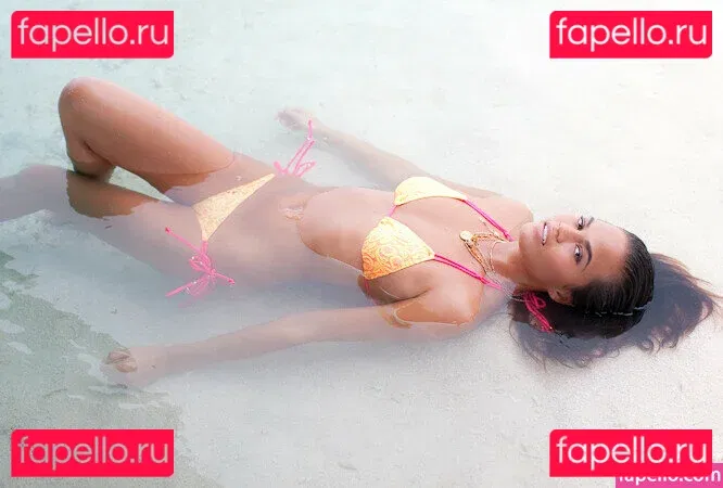 Chrissy Teigen Onlyfans Photo Gallery 