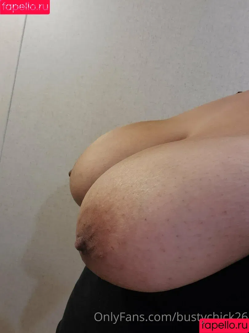 bustychick26 / fitchick26 Onlyfans Photo Gallery 